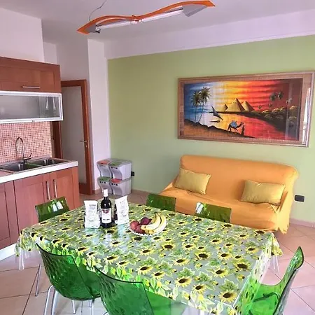 Rainbow Seafront Apartman