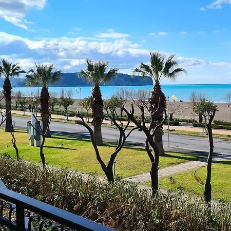 Апартаменты Rainbow Seafront *