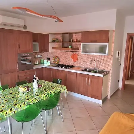 Rainbow Seafront Apartment Praia a Mare