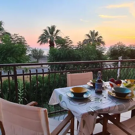 Rainbow Seafront Daire *
